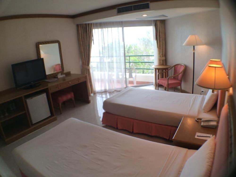 Khanom Golden Beach Hotel מראה חיצוני תמונה