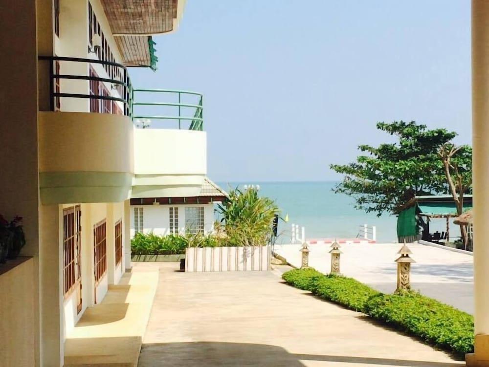 Khanom Golden Beach Hotel מראה חיצוני תמונה